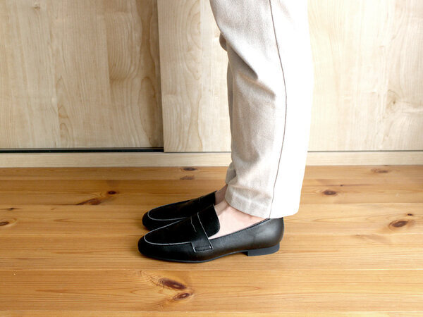 おろしたて初日から快適。スマートなのに履き心地ラクちん、失敗しないローファー見つけた！[PR]