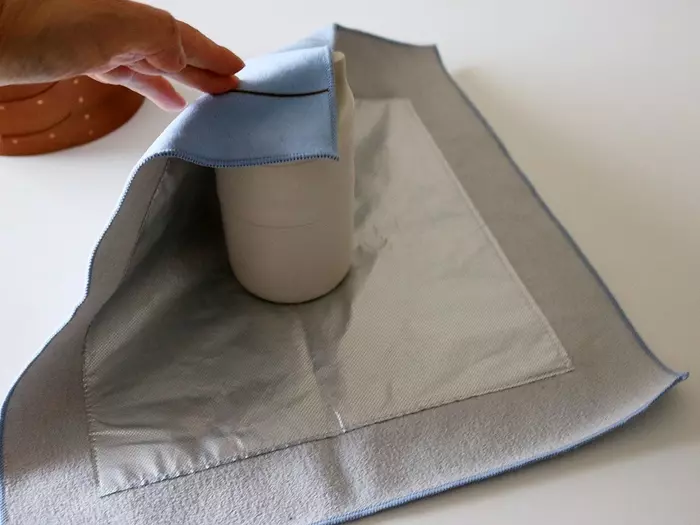 通学弁当もデスク朝食も◎ピタッと包める保冷クロスで『お弁当準備ラクちん化』にスタッフが挑戦!