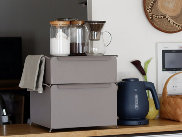 新色グレージュ登場の「理想のブレッドケース」。インスタグラマーさんもキッチン収納をカスタム中！[PR]