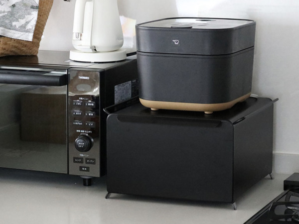 新色グレージュ登場の「理想のブレッドケース」。インスタグラマーさんもキッチン収納をカスタム中！[PR]