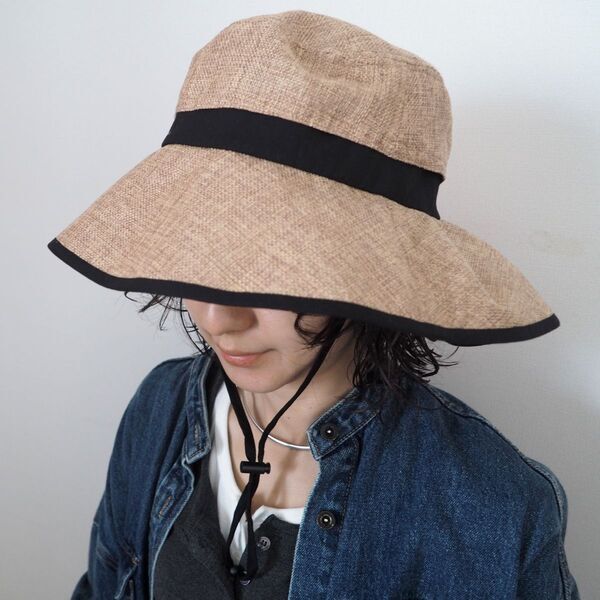 毎日使いにちょうどいい。首後ろまでカバーできる「ジュート風ハット」[PR]