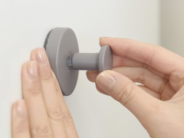 見た目はクール、機能はガッチリ！強力吸盤の「真空フック」をスタッフ宅で使ってみた【第二弾】[PR]