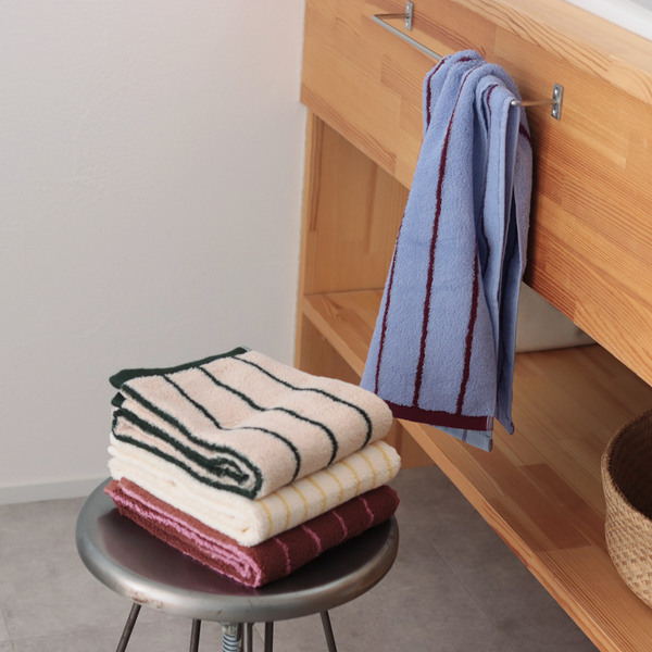 “毛羽落ちほぼゼロ”の優等生。トレンドのストライプ柄で気分が上がる毎日タオル[PR]