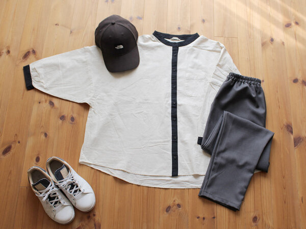 今さら冒険できないけれど、変化は欲しい。40代の脱マンネリに「万能テーパードパンツ」[PR]