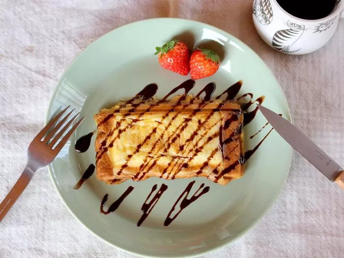 レンチンでこの「ザクッと焼き目」は感動！手軽すぎる、食べ切りホットサンドメーカー