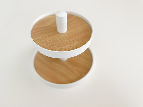 Ordreの「飾りながら収納できる 2段ツリー」で、夫婦お揃いのアクセサリーディスプレイを。[PR]