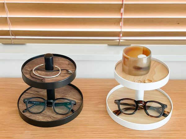 Ordreの「飾りながら収納できる 2段ツリー」で、夫婦お揃いのアクセサリーディスプレイを。[PR]