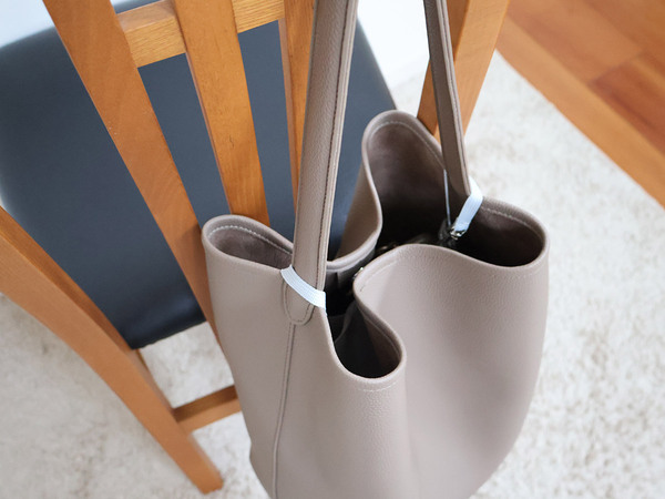 「ここにポケットがあったら...」が叶う。人気の吊り下げタイプのバッグインバッグから、Lサイズ登場。[PR]