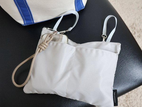 「ここにポケットがあったら...」が叶う。人気の吊り下げタイプのバッグインバッグから、Lサイズ登場。[PR]