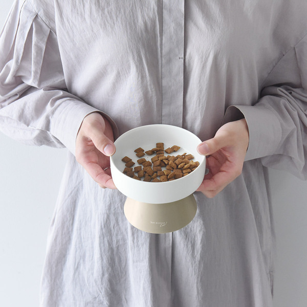 猫飼いスタッフ達による“新ブランド”誕生！愛猫とシンプルに暮らす『bon moment cat』[PR]