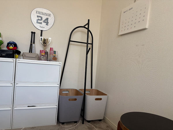 中学生の朝の身支度をスムーズに、洗練＆コンパクトなコートハンガー[PR]