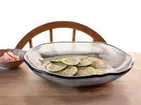 やわらかくて、どこか儚げ。光がゆらぐガラスのうつわを、わが家の夏の食卓に[PR]