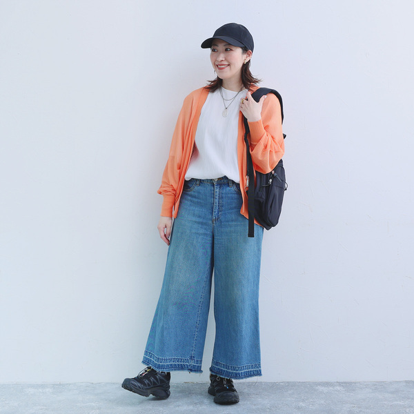 気温差対策にバッグに忍ばせる、持ち歩きカーデ。さらっと涼し気な人気者をスタッフが着回し！[PR]