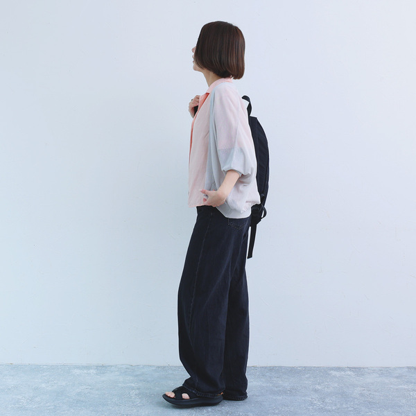 気温差対策にバッグに忍ばせる、持ち歩きカーデ。さらっと涼し気な人気者をスタッフが着回し！[PR]