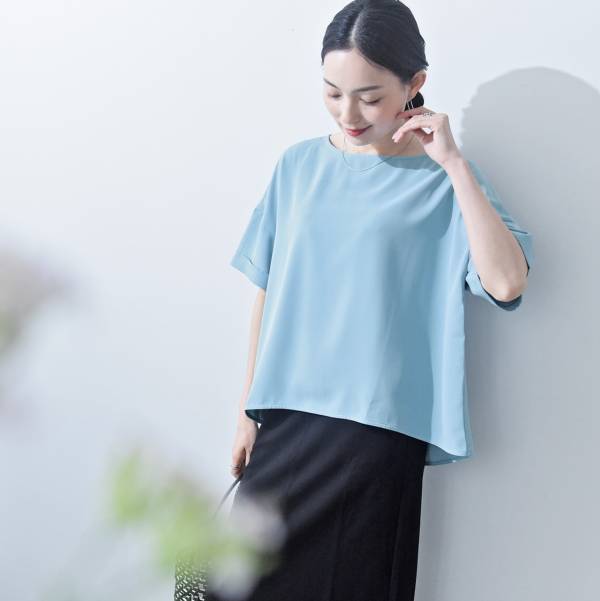 祝12周年！気負わず洗えてきちんとキレイ。夏の定番「Tシャツブラウス」の着心地レビュー[PR]