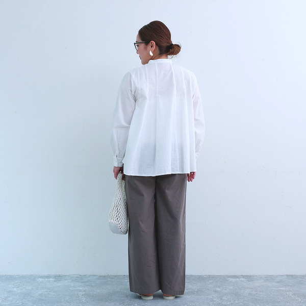 ナチュラル服を着回したい。コットンリネンでさらり快適、スタッフのイチ推し『ベイカーパンツ』[PR]