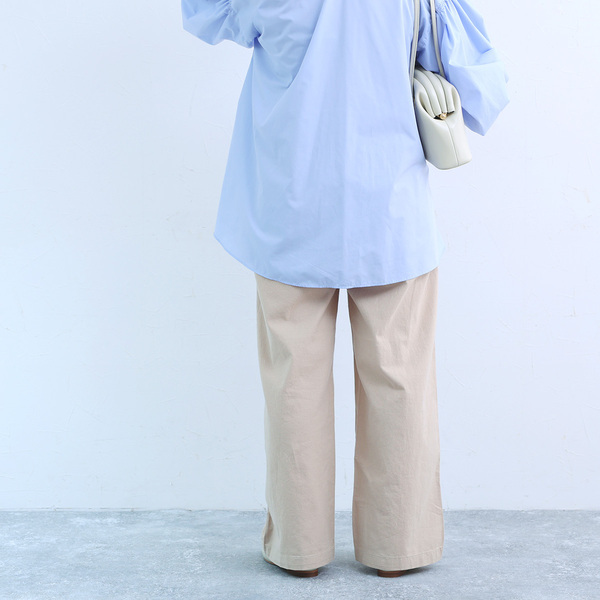 ナチュラル服を着回したい。コットンリネンでさらり快適、スタッフのイチ推し『ベイカーパンツ』[PR]