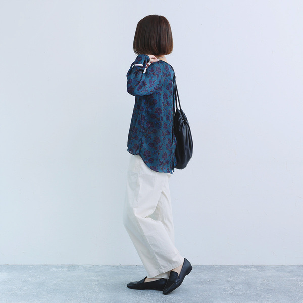 ナチュラル服を着回したい。コットンリネンでさらり快適、スタッフのイチ推し『ベイカーパンツ』[PR]