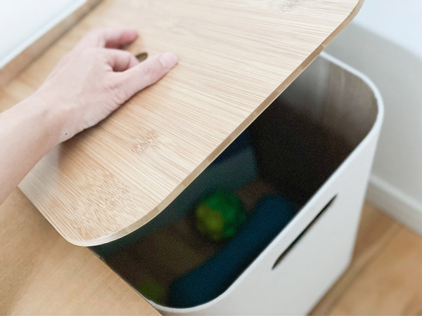 「荷物の一時置きに キャスター付き収納」は、フタあり派？なし派？[PR]
