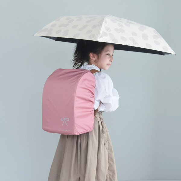 雨の日の登下校キッズを守る！伸びる・撥水・遮る、機能派レイングッズ5選[PR]