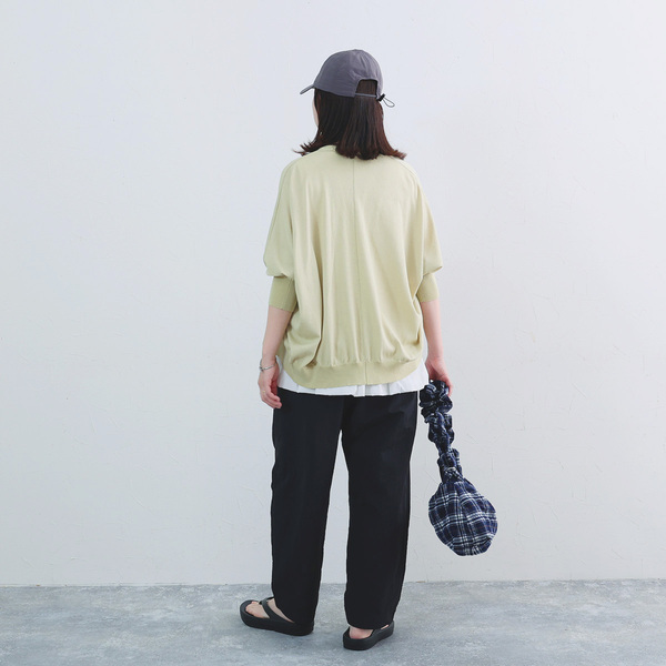 こっそりムレ対策できる、隠れメッシュパンツ。夏の新作をスタッフが着回し！[PR]