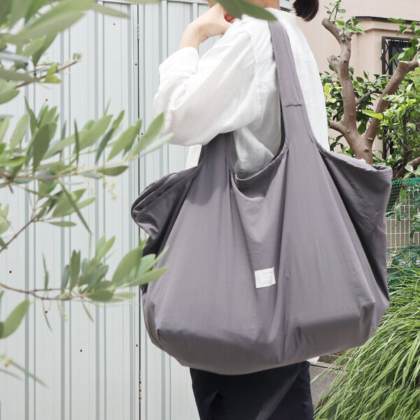 定番好きさんにもお勧めしたい！「ファスナー蓋の買い物カゴバッグ」[PR]