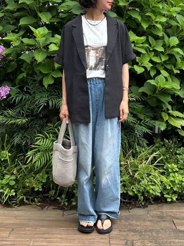 Tシャツ派のわたしが見つけた！夏でも"きちんと見え"する、半袖ジャケット[PR]