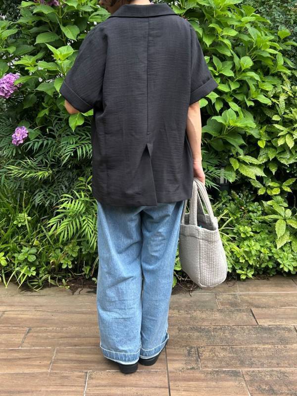 Tシャツ派のわたしが見つけた！夏でも"きちんと見え"する、半袖ジャケット[PR]