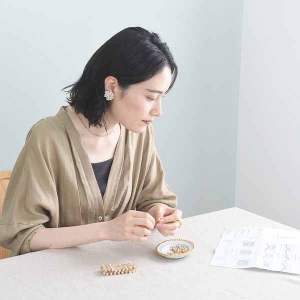 手しごとを楽しむ「アクセサリーもくもくキット」で優しく満たすひとり時間[PR]