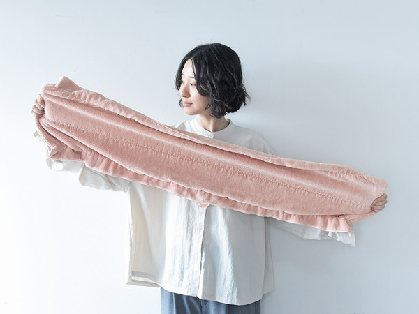 汗だくドライヤー時間を短縮！ビヨーンと伸びてピタッとくっつく超吸水ヘアタオル[PR]