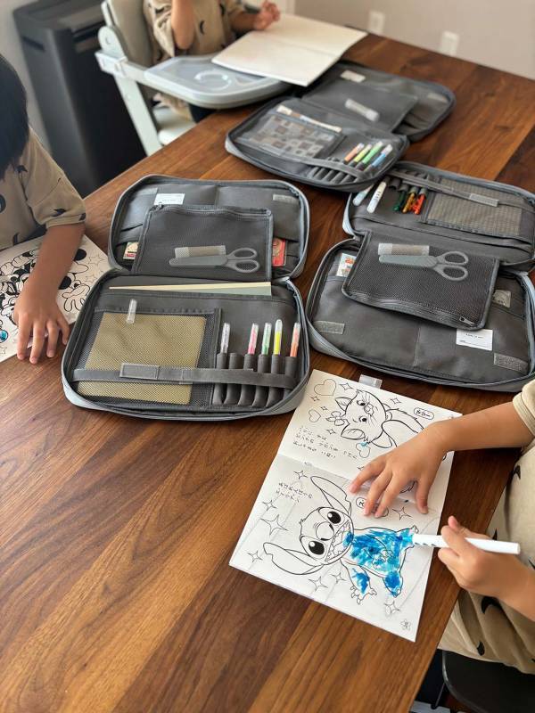 夏休みの帰省や旅行に！子どもを退屈させない秘密道具「お絵描きバッグ」【インスタグラマーさんのもの選び】[PR]