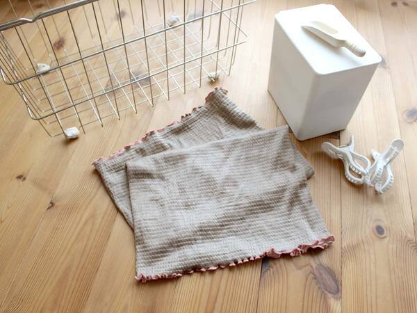 翌朝がこんなに違うとは。髪と肌の「寝るだけ美活」、シルク素材がうれしいまくらカバー[PR]