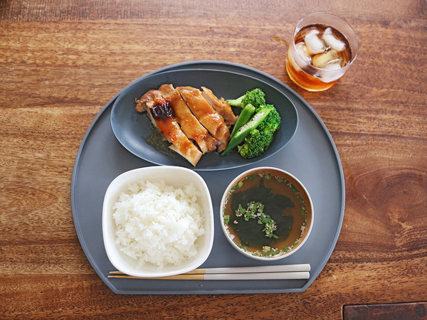 冷凍ごはんが炊きたてのふっくらご飯に！レンチン保存容器が暑い夏の食卓を助けます[PR]