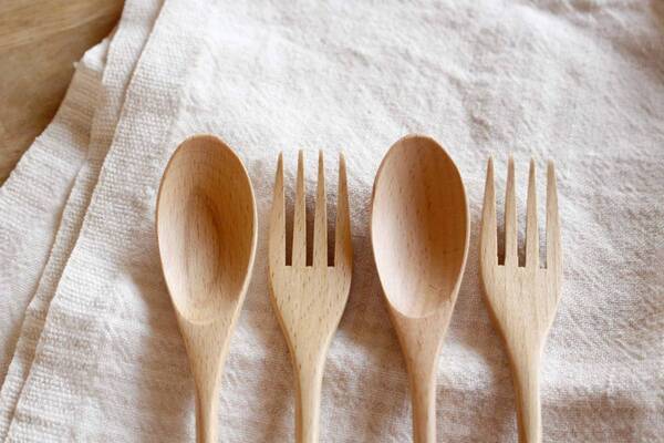 食卓にぬくもりと洗練を。毎日使いたくなる、北欧ライクな天然木のカトラリー[PR]