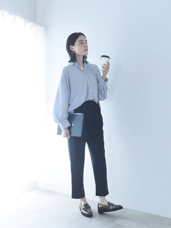 見た目はローファー、履き心地はスニーカー！長時間歩行もオシャレも諦めない女性が選びたい1足[PR]