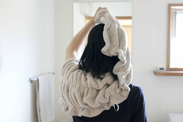 夏の髪ダメージを挽回。「ほどけにくいヘアドライタオル」で今すぐはじめる美髪ケア[PR]