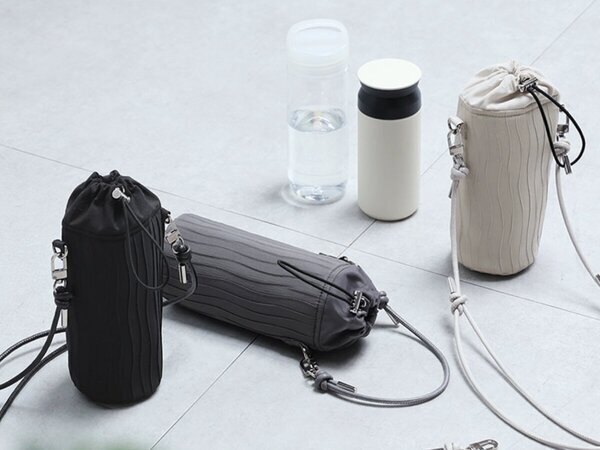 通勤にも堂々と持てる！水分補給の必需品、大人のきれいめペットボトルカバー【インスタグラマーさんのもの選び】[PR]