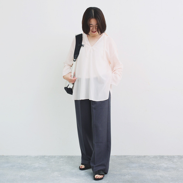 すっきり美ワイドで叶える、きちんと見え。スタッフいち推し、お仕事パンツを着回し[PR]