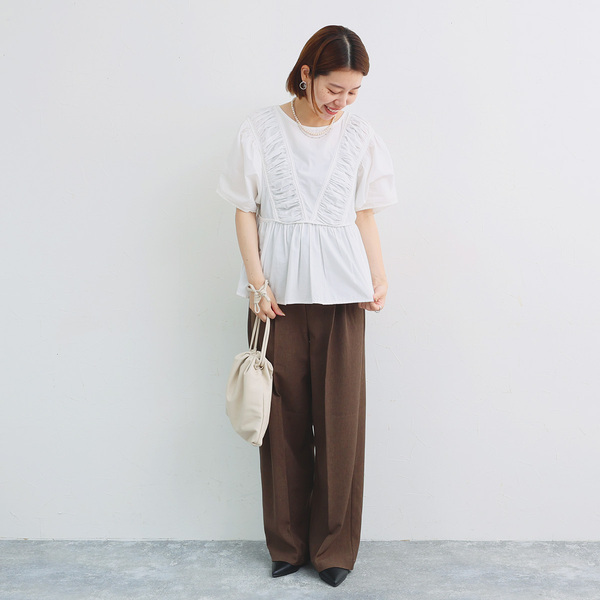 すっきり美ワイドで叶える、きちんと見え。スタッフいち推し、お仕事パンツを着回し[PR]