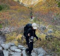 すっきり美ワイドで叶える、きちんと見え。スタッフいち推し、お仕事パンツを着回し[PR]