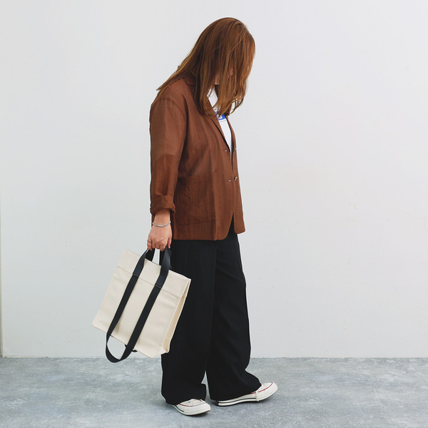 すっきり美ワイドで叶える、きちんと見え。スタッフいち推し、お仕事パンツを着回し[PR]