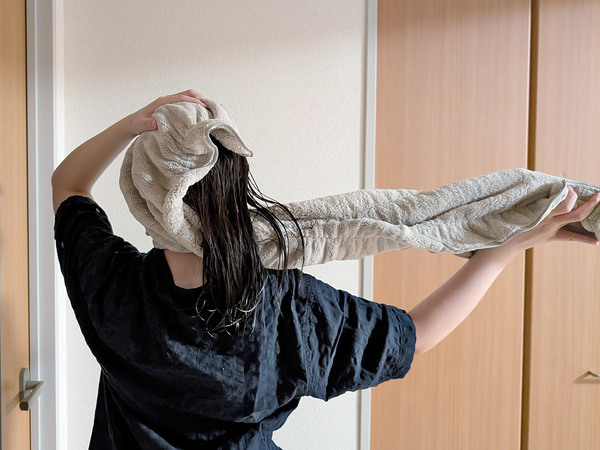「自分のことは後回し」にしてしまう育児世代にも。ドライヤーの時短が叶うヘアドライタイル【スタッフの愛用品】[PR]