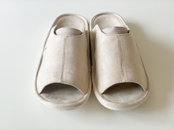 暮らしにフィットするスリッパ見つけた！fit it BASICの「足裏アーチを支える フィットするスリッパ」[PR]