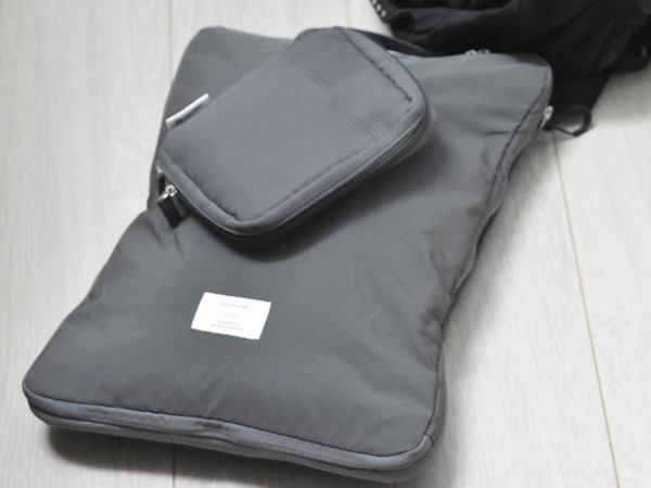 旅行だけじゃもったいない！小物がまとまる「手帳型ポーチ」[PR]
