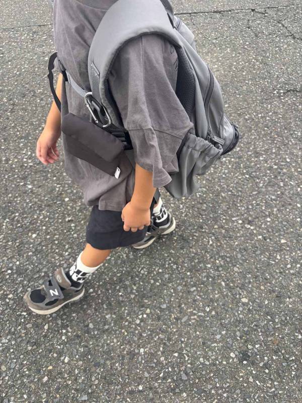 携帯ゴミ箱だけじゃない！子連れでお出かけに持っててよかった、ポーチ見えゴミ箱活用術【インスタグラマーさんのもの選び】[PR]