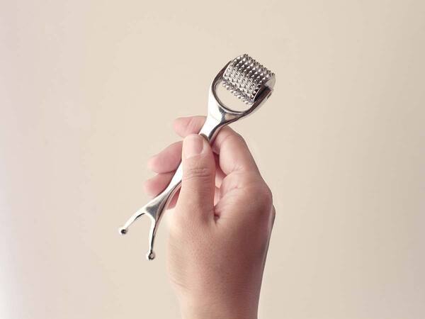 お家でできる美容鍼。刺さないからこわくない、おつかれ頭皮に「スカルプローラー」体験レポ[PR]