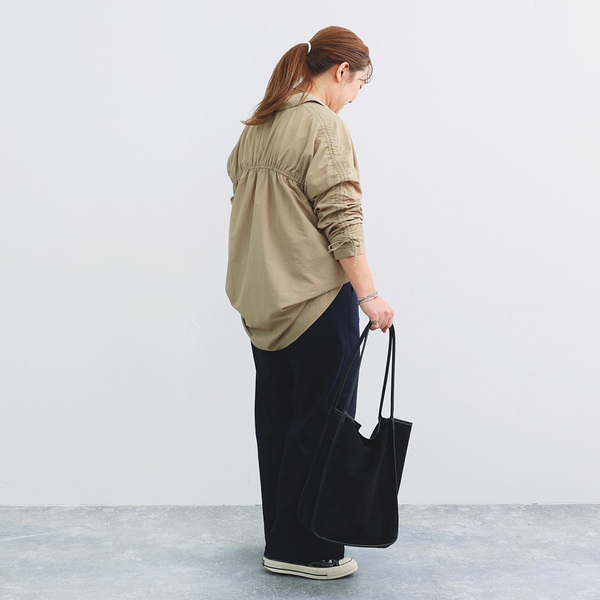 寒くなったら何着よう？「あったか裏パウダー起毛パンツ」からはじめるスタッフの冬支度[PR]