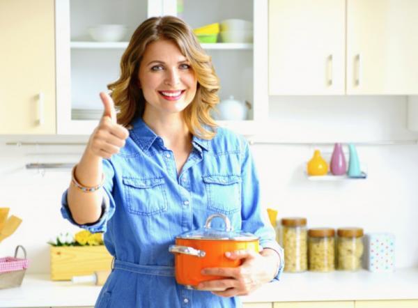 残業明けでも即作れる！ダイエット中にもおすすめ「代謝アップカレー鍋」