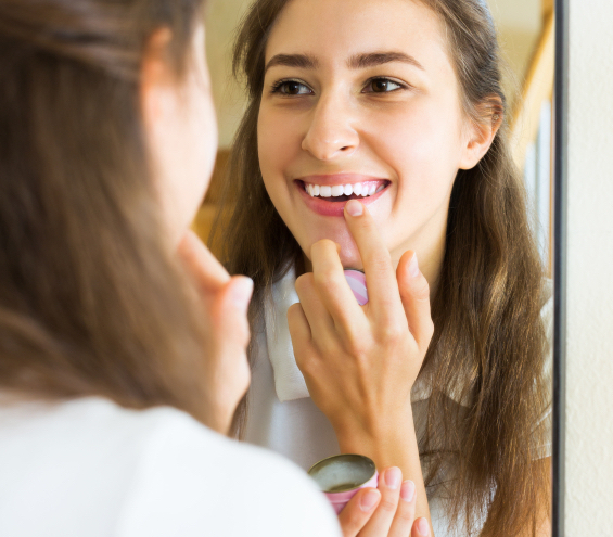 リップ依存症にさようなら！本当に効果のあるリップケアって？