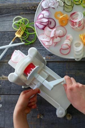 サラダ革命！ヘルシーな”ベジヌードル”が流行の兆し！？